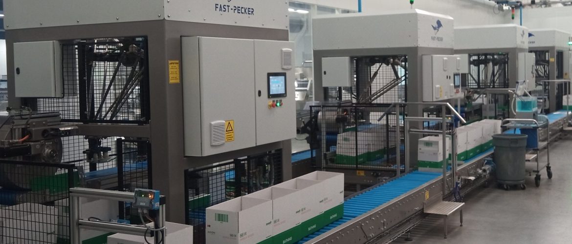 4 Case packers op rij